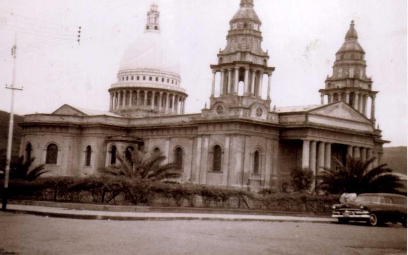 Foto Iglesia de Desamparados / toma lateral (antigua)